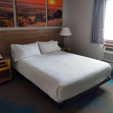 Days Inn By Wyndham Willmar Kültér fotó