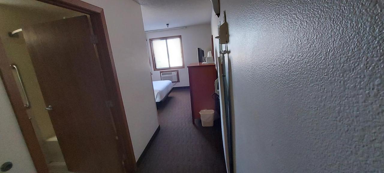 Days Inn By Wyndham Willmar Kültér fotó