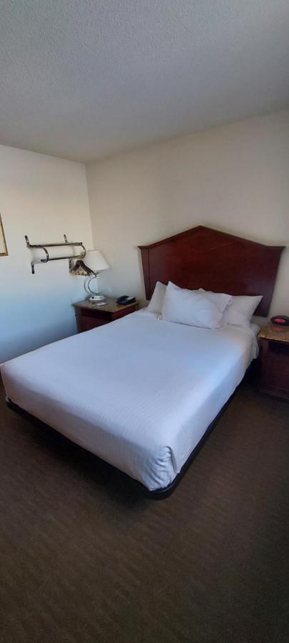 Days Inn By Wyndham Willmar Kültér fotó