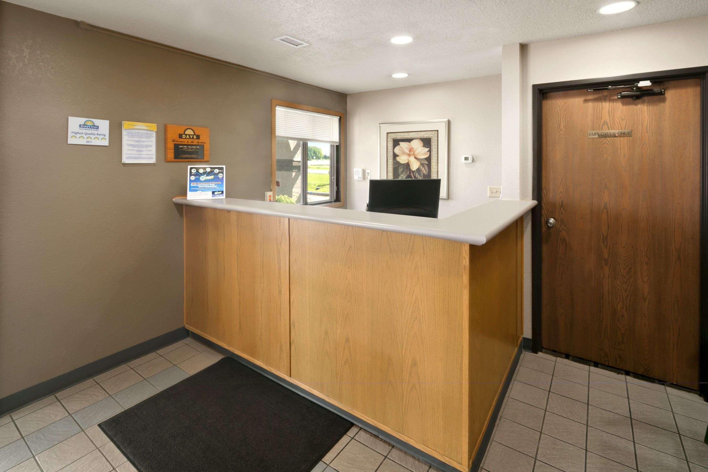 Days Inn By Wyndham Willmar Kültér fotó