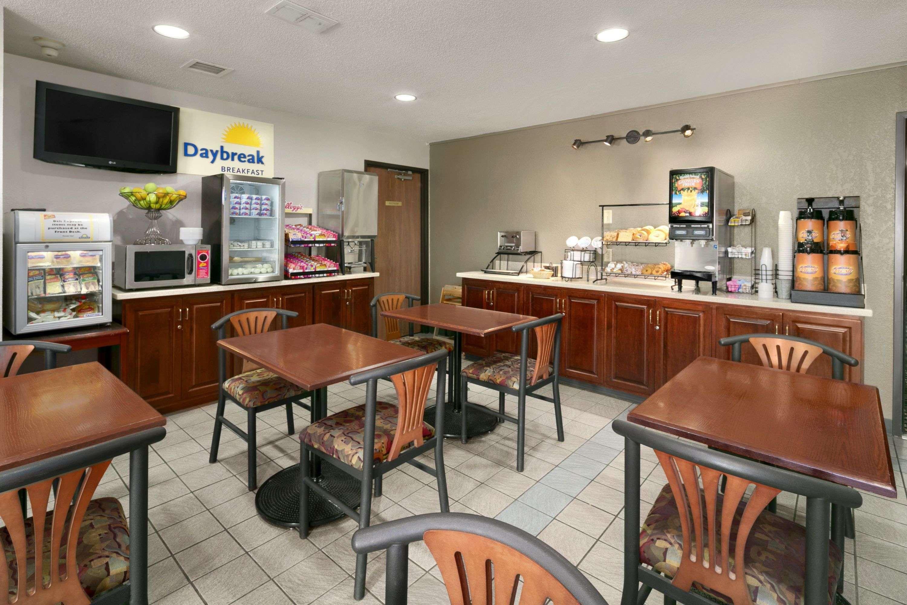 Days Inn By Wyndham Willmar Kültér fotó